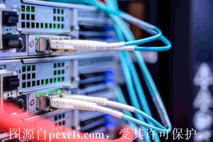 云服务器与物联网：构建敏捷、响应和个性化的物联网解决方案 (云服务器与物理机的区别)