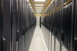 新余服务器托管费用揭秘：数据中心位置、安全性措施和可用性 (新余服务器托运公司)
