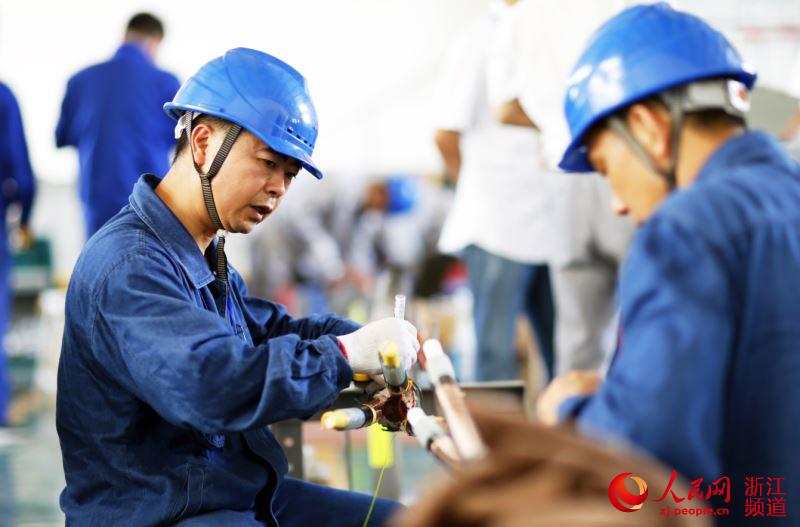 基于工作负载分析的云服务器大小确定方法