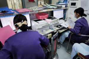 云服务器在医疗保健行业数字化转型中的应用 (云服务器在医院怎么用)