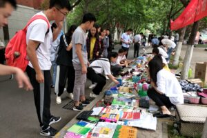 购买二手服务器：降低成本但要考虑风险 (购买二手服务器)