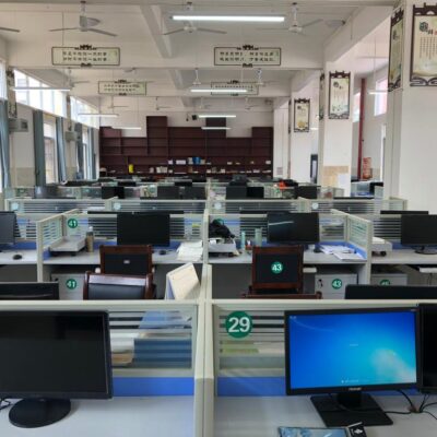 探究VDI服务器噪音水平：分贝数值揭秘 (探究一下,no_ai_sug:false}],slid:74600484574304,queryid:0x11343d947621460)