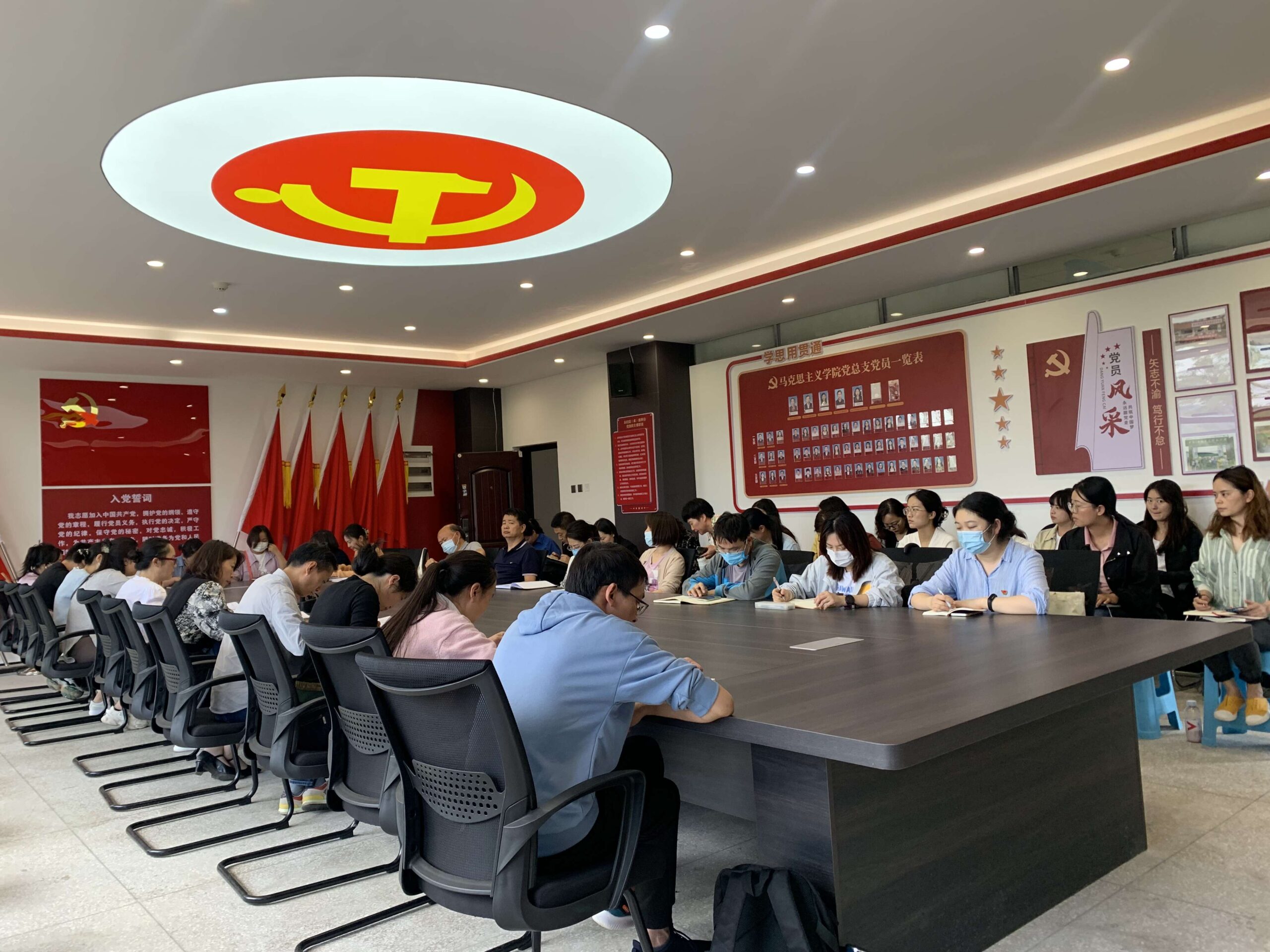 教你如何在QQ中实现一次性多发消息操作
