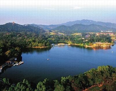 白云山，探秘云雾缭绕的山巅奇景