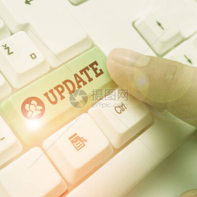 定期更新与改进：不断跟进行业趋势，定期更新网站功能和技术，提高用户体验。