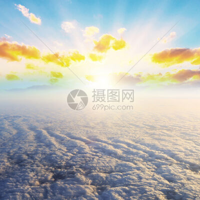 云端战略布局下的产业前景展望