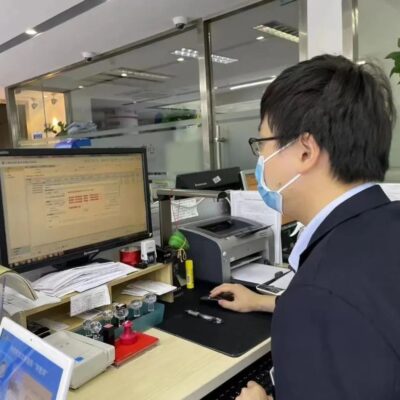 小哥了解服务器续费一年需多少钱？
