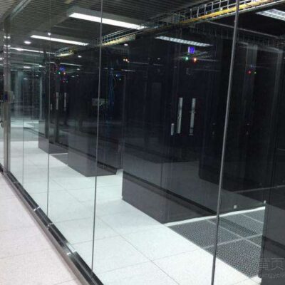 高级服务器价格因配置、品牌和服务差异而异
