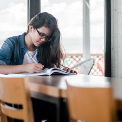 学习AI字体设计趋势和未来发展方向