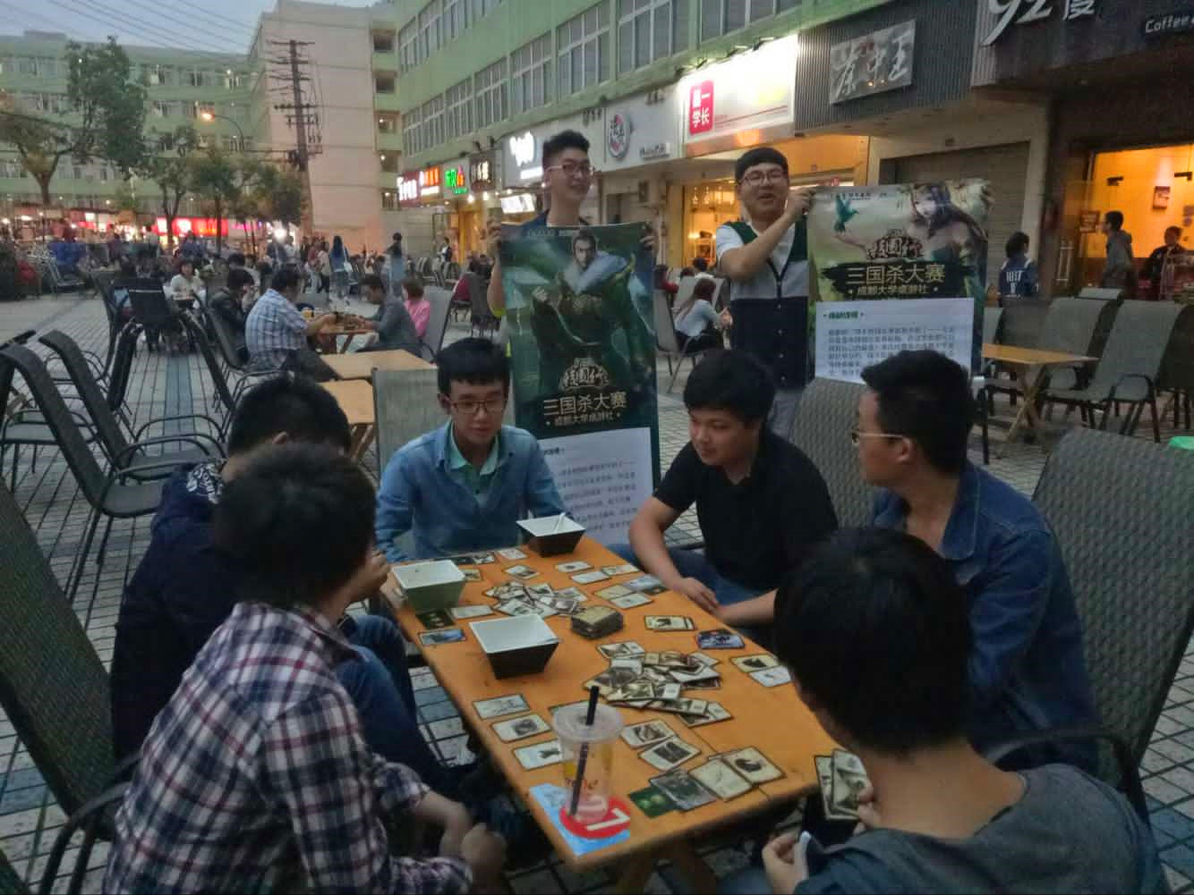 将军服务器热闹非凡