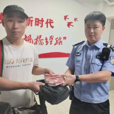 探寻广东PDU服务器电源价格差异的原因
