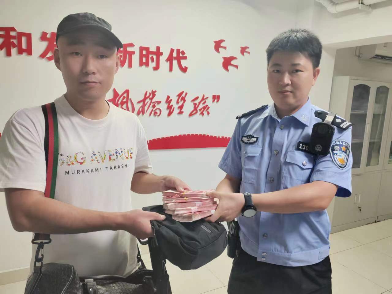 探寻广东PDU服务器电源价格差异的原因