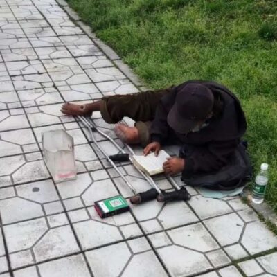 小哥了解各种机型和规格的价钱