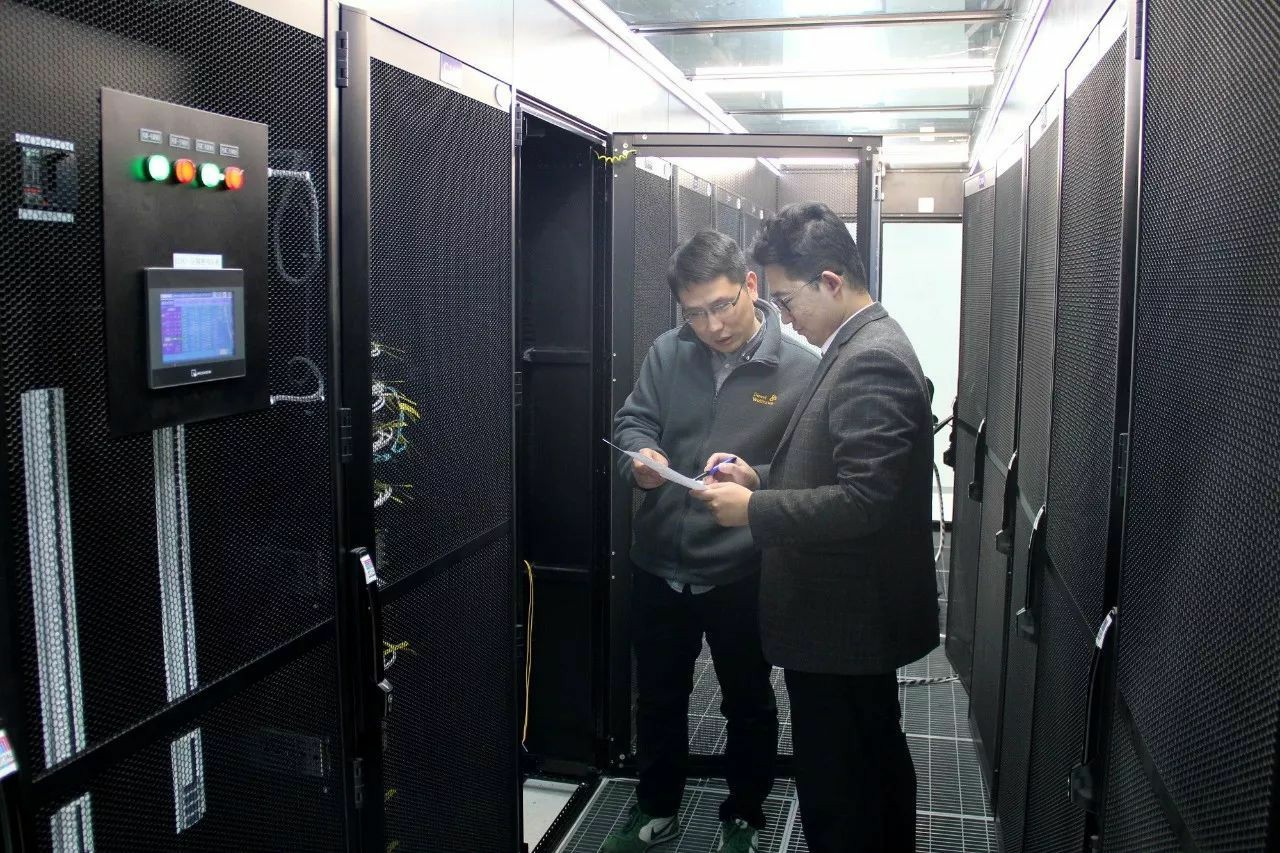 探寻服务器运营所需的关键角色与职责