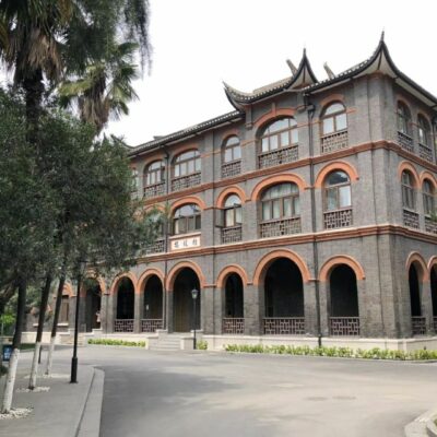华东政法大学云与教育资源的跨界融合