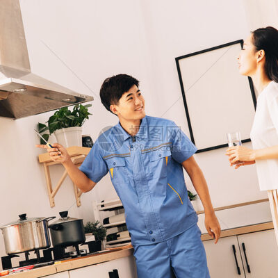 小哥了解维修成本与费用结构