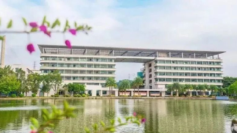 广东药科大学云教育模式的深度实践
