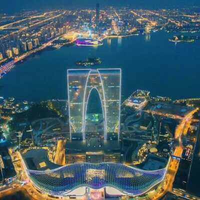 苏州校区云与南京大学共创科技教育新时代