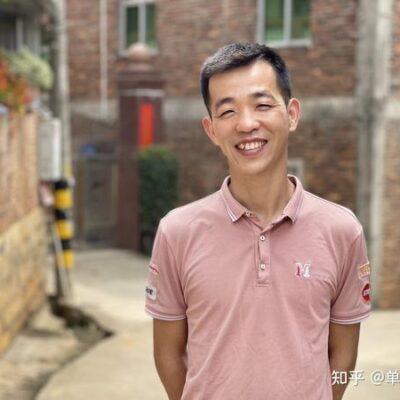 小哥了解开设游戏服务器的资金投入