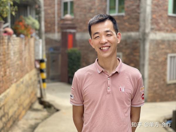 小哥了解开设游戏服务器的资金投入