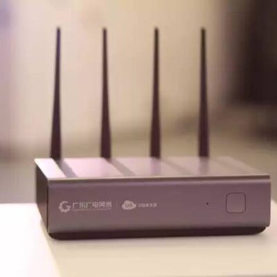 了解u点家庭服务器WiFi性能的特点及优势。