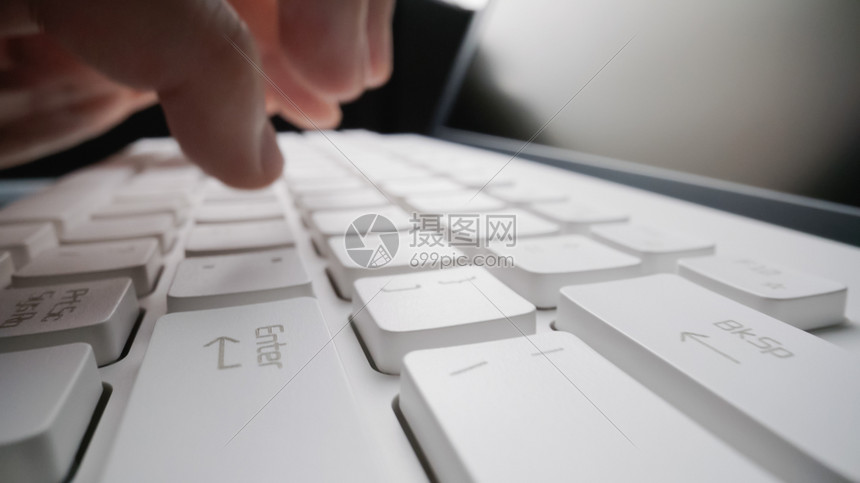 不同种类服务器的风扇功率差异解析
