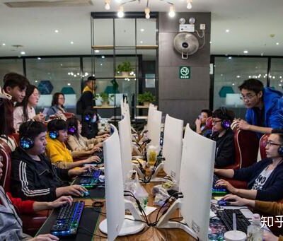 了解游戏服务器构建所需费用及因素